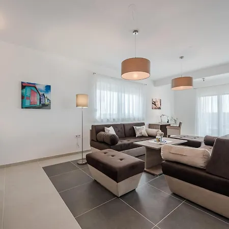 Nicely Decorated With Swimming Pool