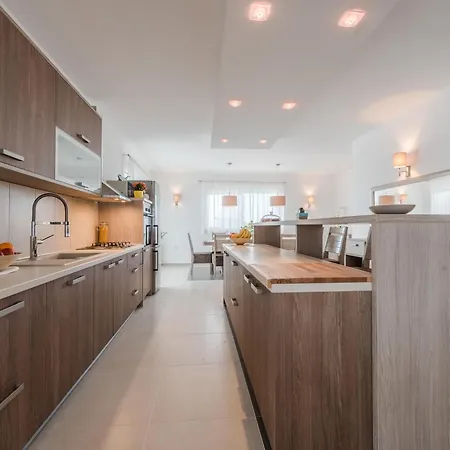 Nicely Decorated With Swimming Pool