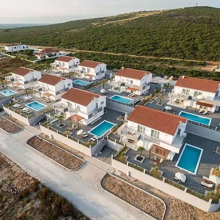 וילה Nicely Decorated With Swimming Pool