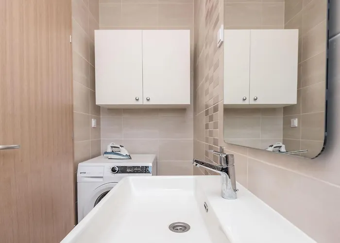 Villa Nicely Decorated With Swimming Pool *