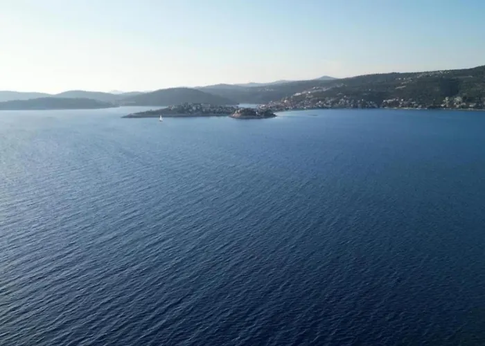 Nicely Decorated With Swimming Pool