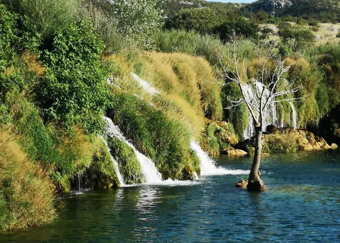 Nicely Decorated With Swimming Pool Villa *