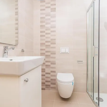 Nicely Decorated With Swimming Pool Villa Sukosan