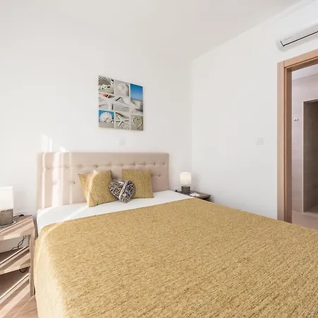 Nicely Decorated With Swimming Pool