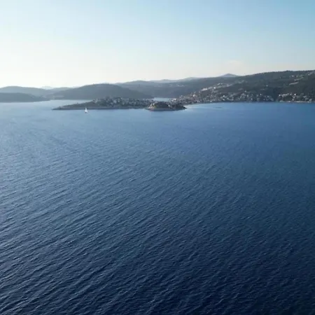 Nicely Decorated With Swimming Pool